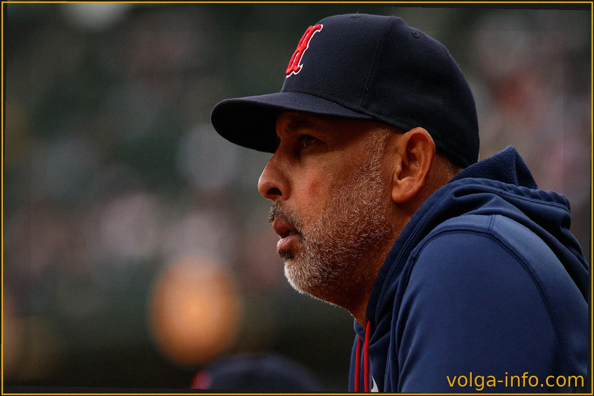 Алекс Кора: готов ли он вернуться на пост менеджера MLB после увольнения из «Ред Сокс» и предложения «Филлис»